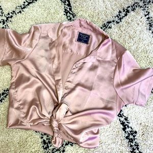 Rosy silk-like buttoned blouse